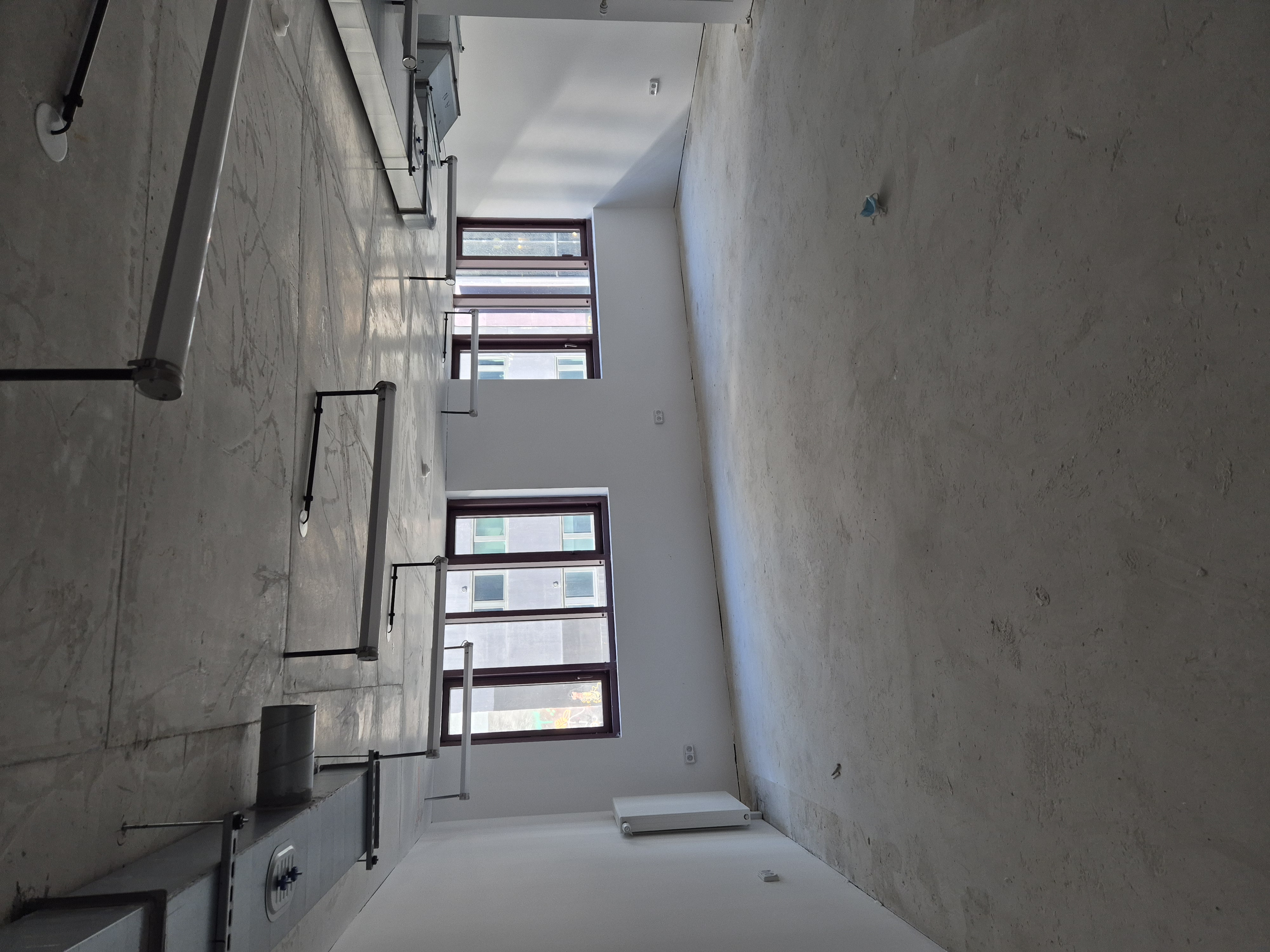 Rez-de-chaussée, bureau, atelier à Paris 13 - Occupation pérenne (Base Commune)