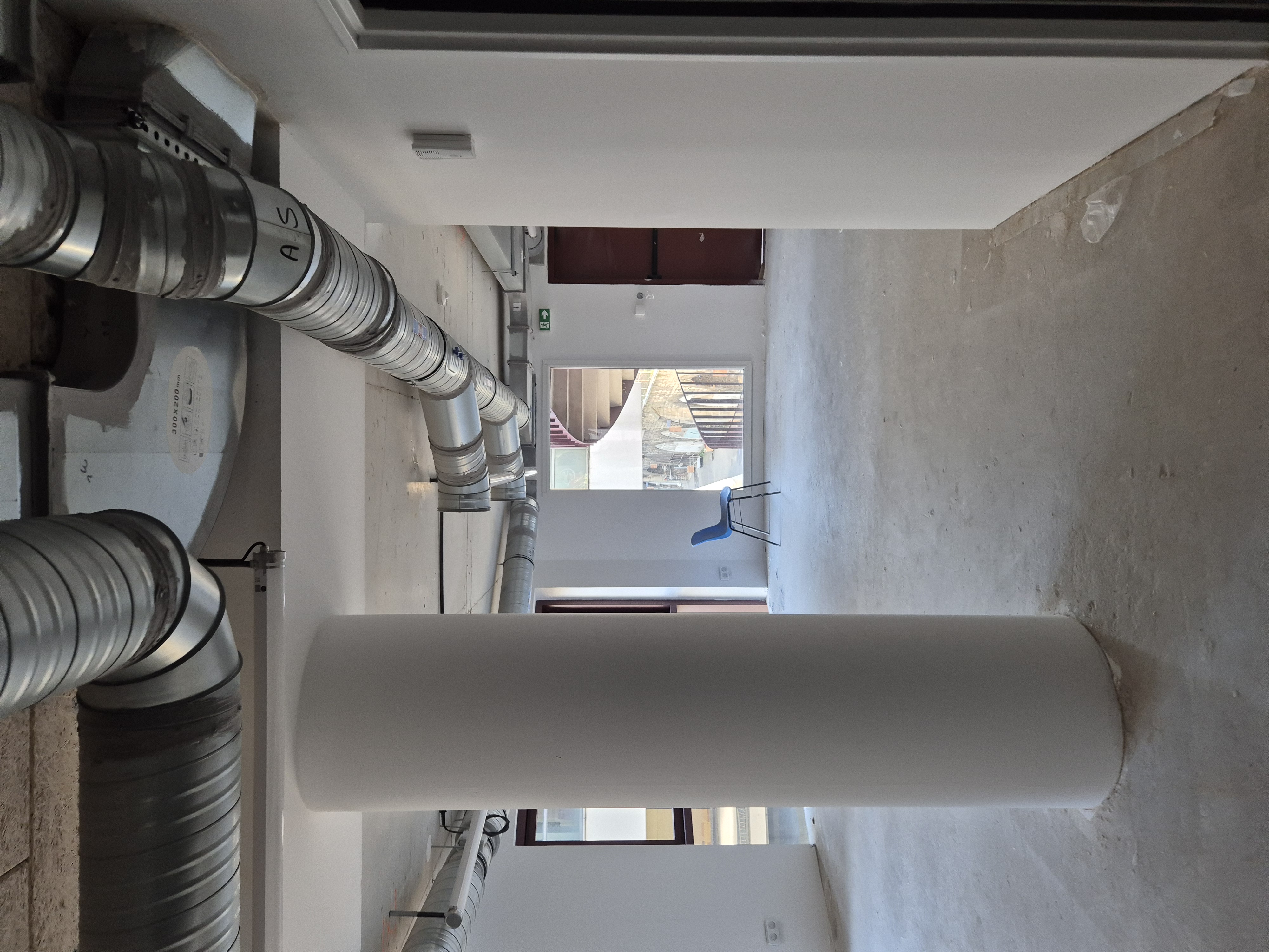 Rez-de-chaussée, bureau, atelier à Paris 13 - Occupation pérenne (Base Commune)