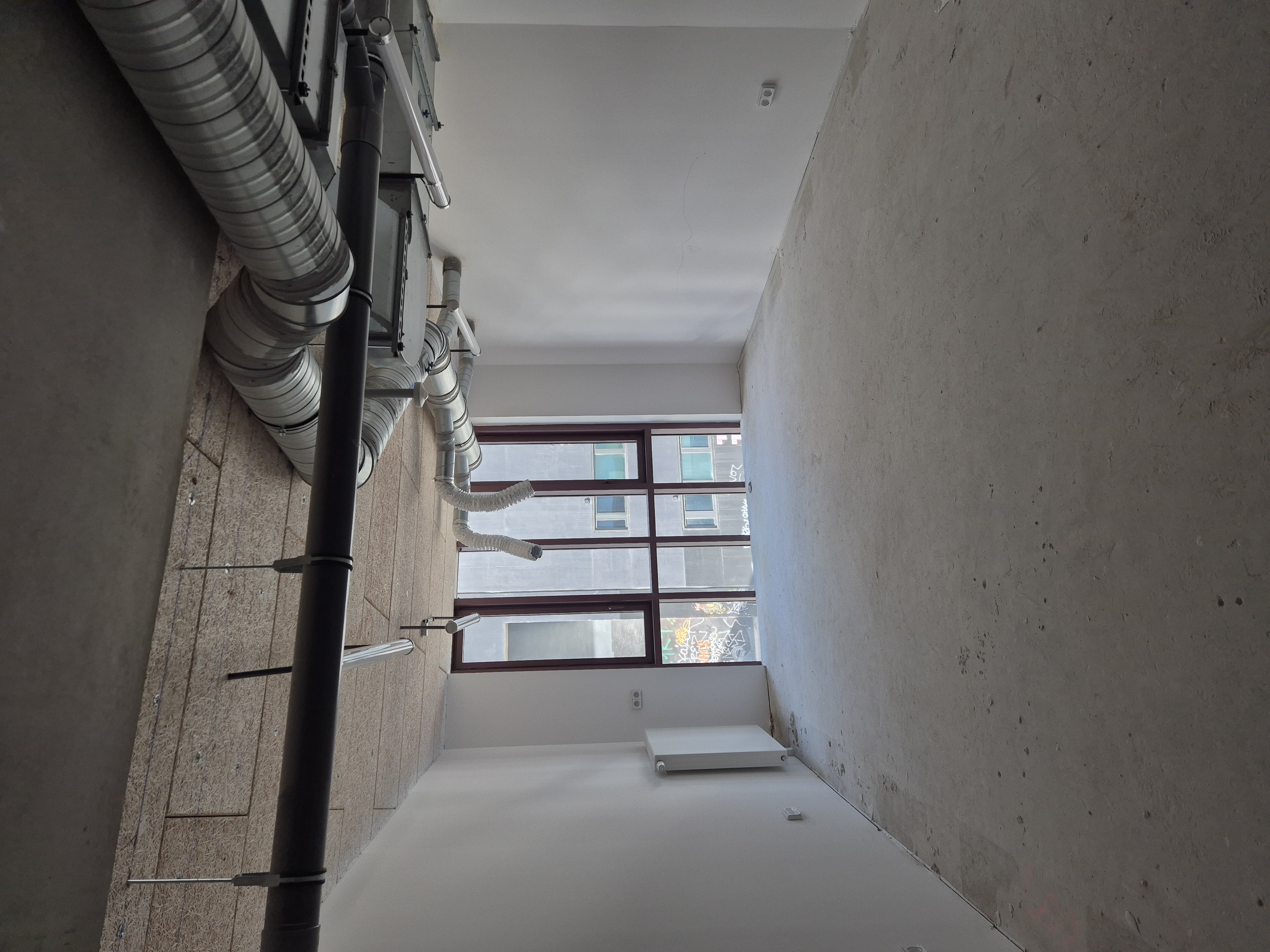 Rez-de-chaussée, bureau, atelier à Paris 13 - Occupation pérenne (Base Commune)