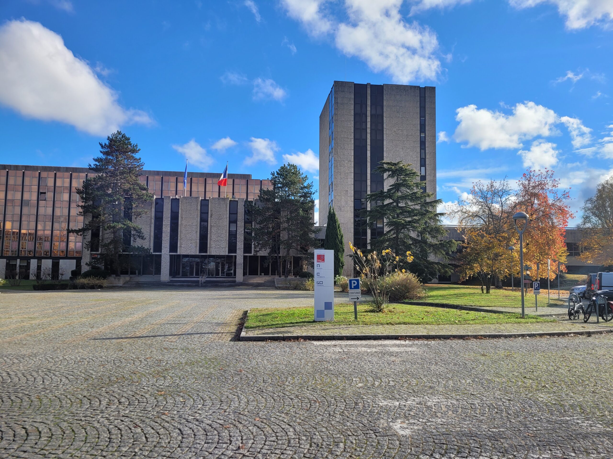 Occuper un bâtiment tertiaire - Étude, vue de la cour | Plateau Urbain