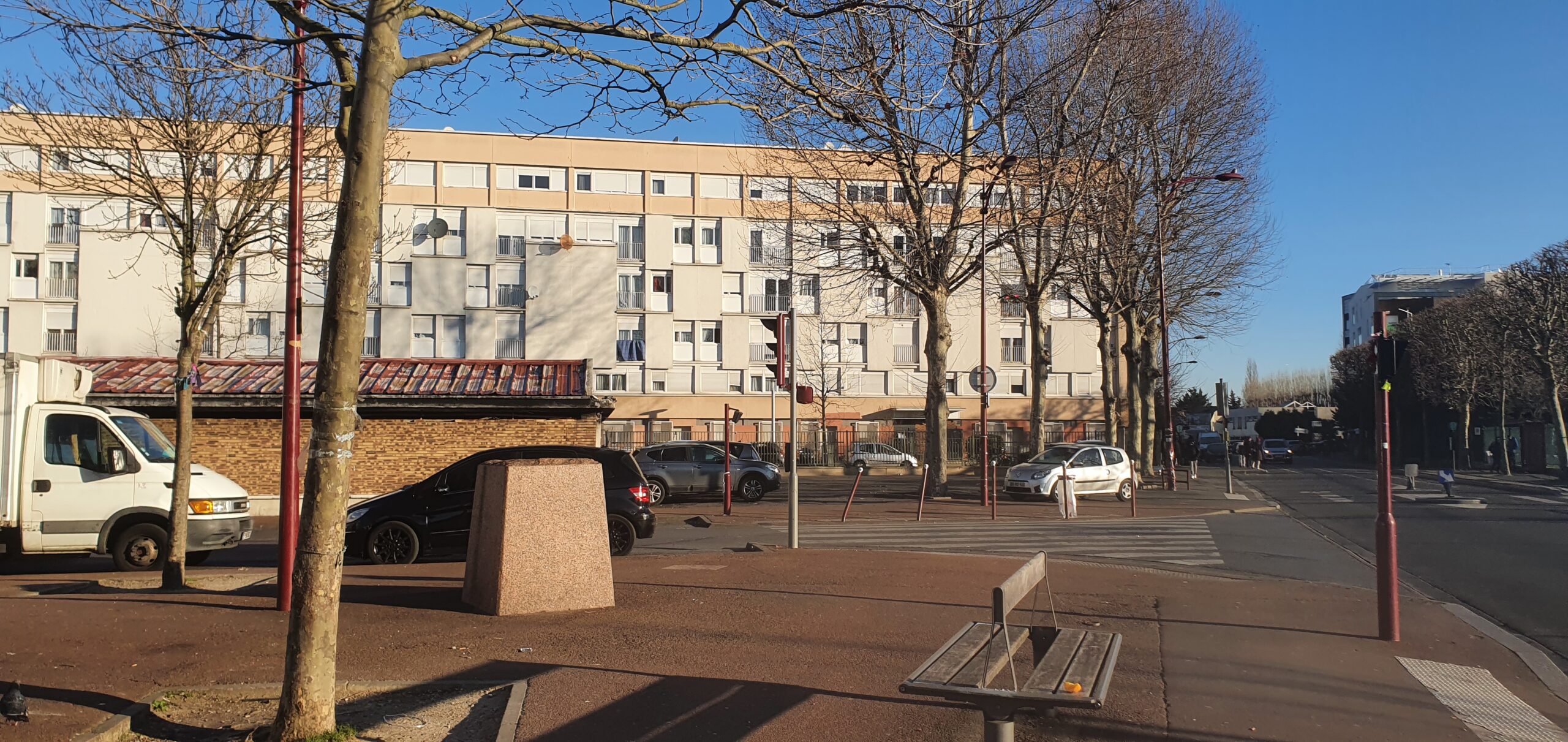 Accompagnement technique et économique Est Ensemble - Étude, place entre les immeubles | Plateau Urbain