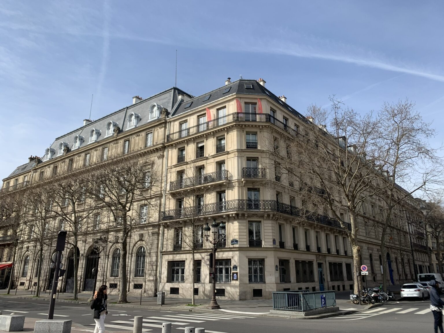 Les Arches Citoyennes, vue depuis la rue, tiers-lieu relevant de l'urbanisme transitoire - Plateau Urbain