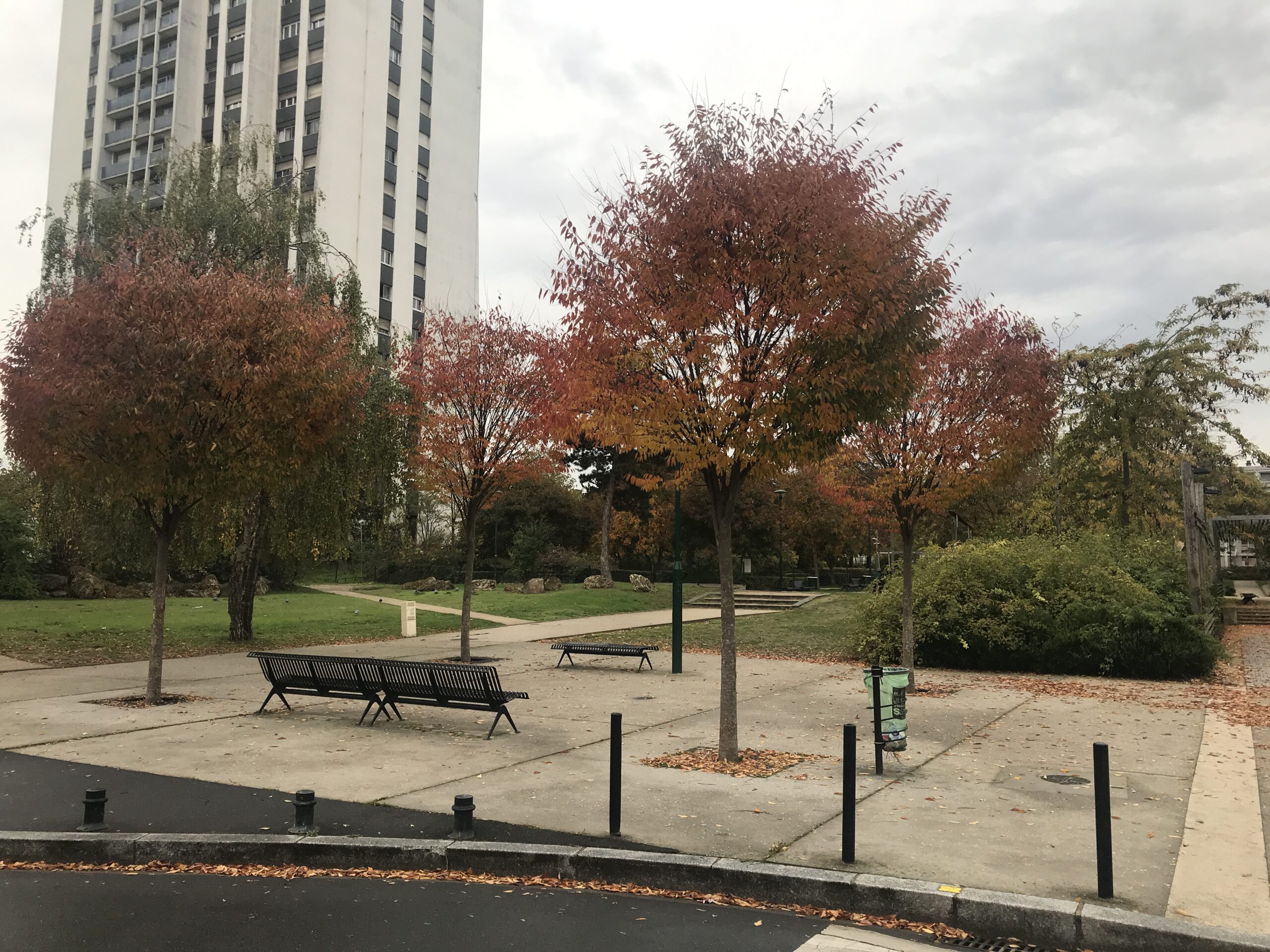 L'urbanisme transitoire à l'échelle d'un quartier à Épinay - Étude, un square arboré | Plateau Urbain