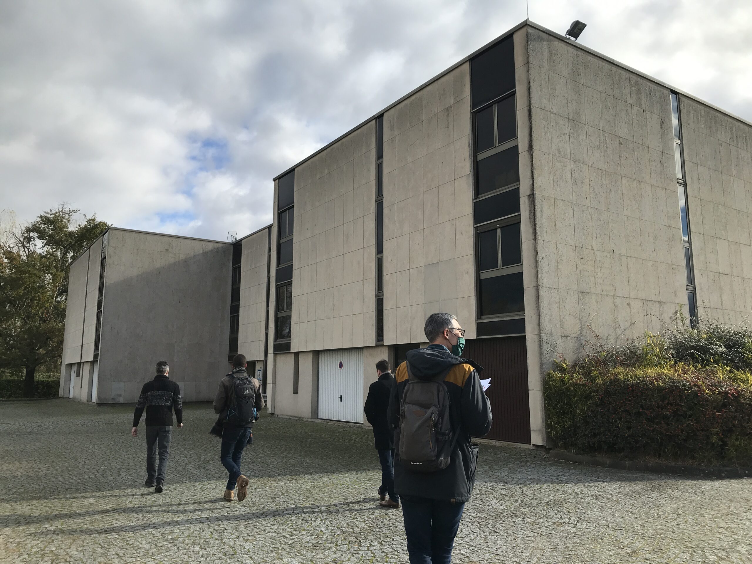 Occuper un bâtiment tertiaire - Étude, vue d'un bâtiment | Plateau Urbain