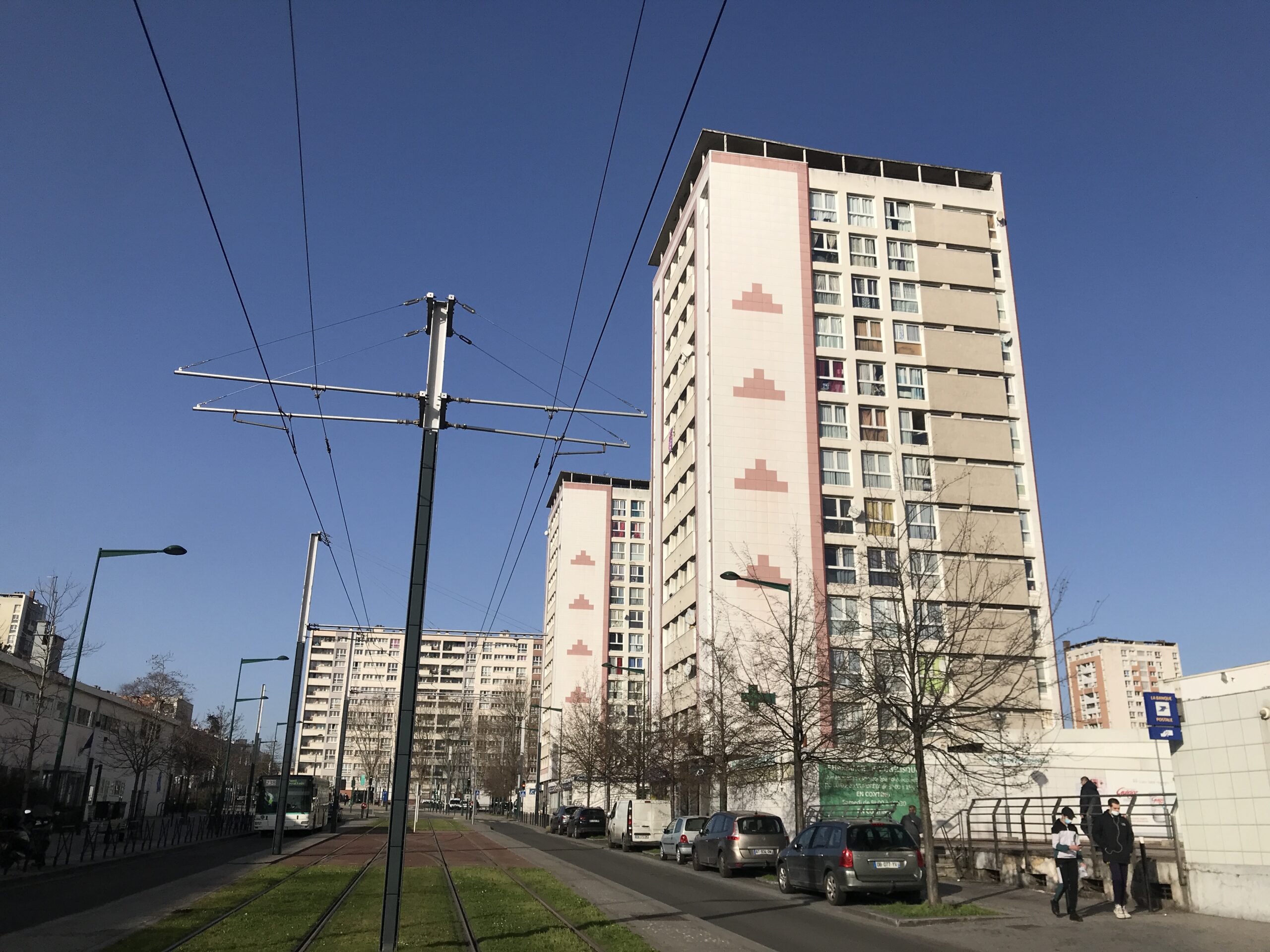 L'urbanisme transitoire à l'échelle d'un quartier à Épinay - Étude, vue d'une tour | Plateau Urbain
