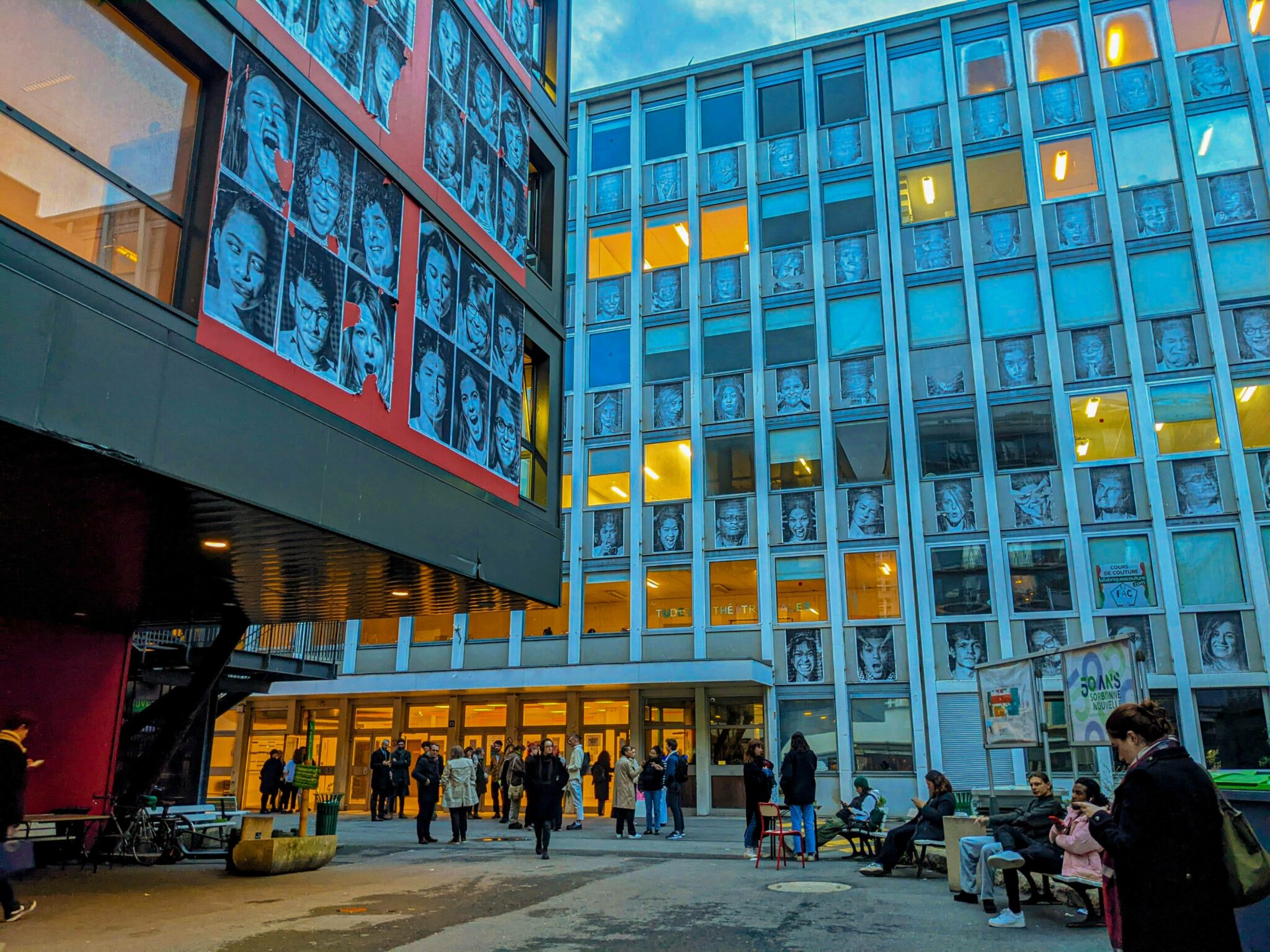 Césure, vue des bâtiments, tiers-lieu relevant de l'urbanisme transitoire - Plateau Urbain