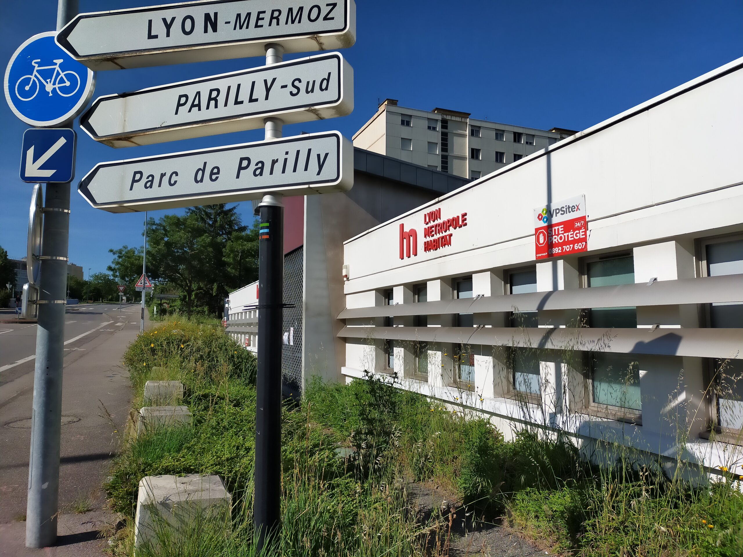 Occupation de locaux commerciaux à Bron-Parilly - Étude, quartier urbain | Plateau Urbain