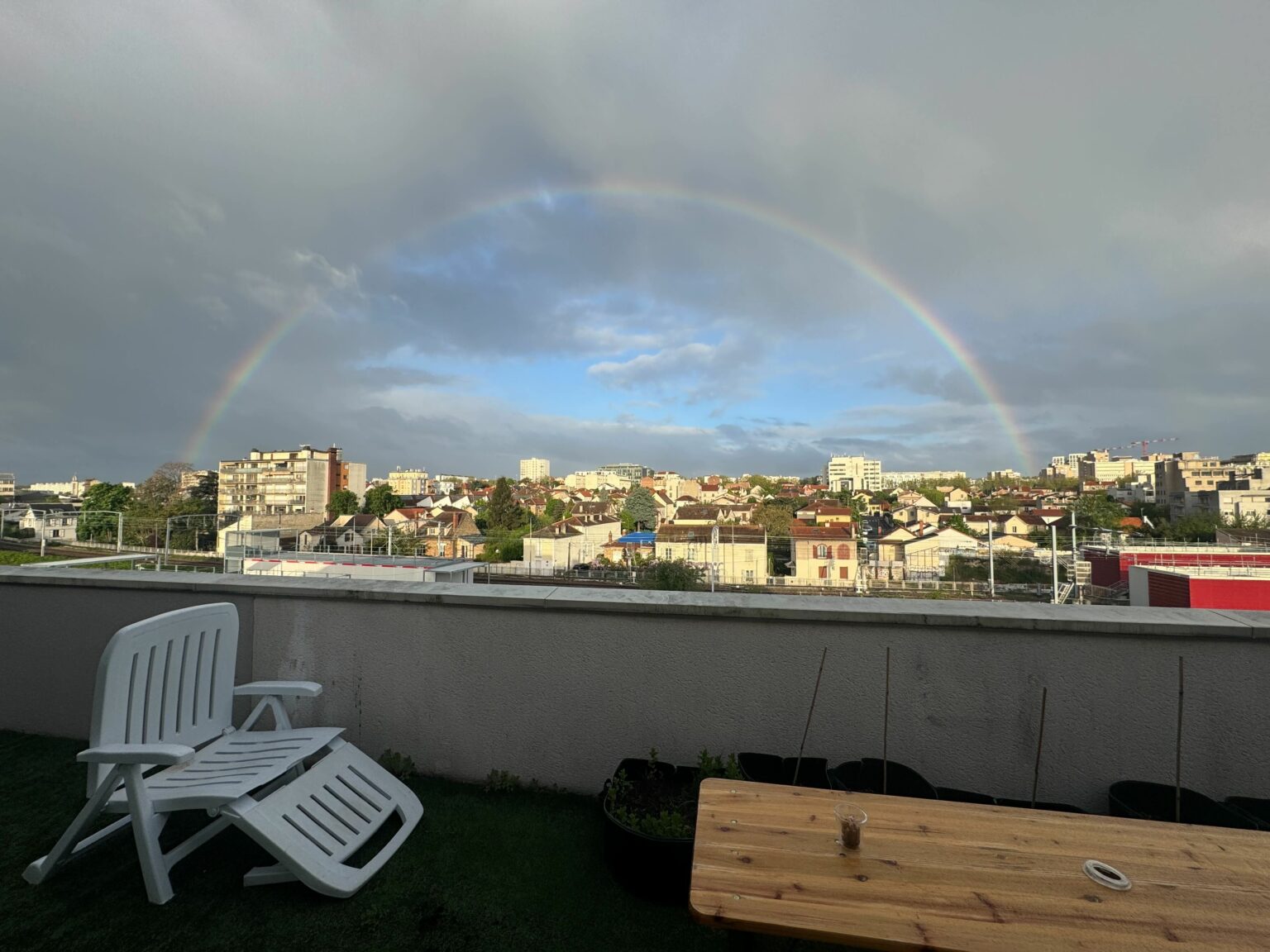 arc en ciel vu depuis la terrasse de la pampa